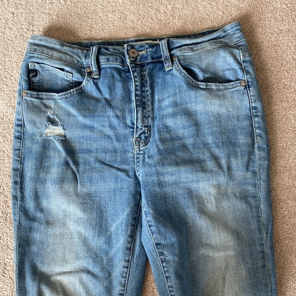 KanCan Distressed Medium Wash Denim Jean, size 10 x 30” inseam - Picture 2 of 7